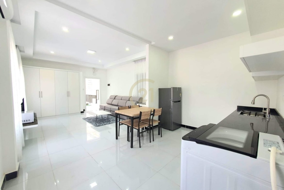 Specious One Bedroom for rent at Tonle Bassac