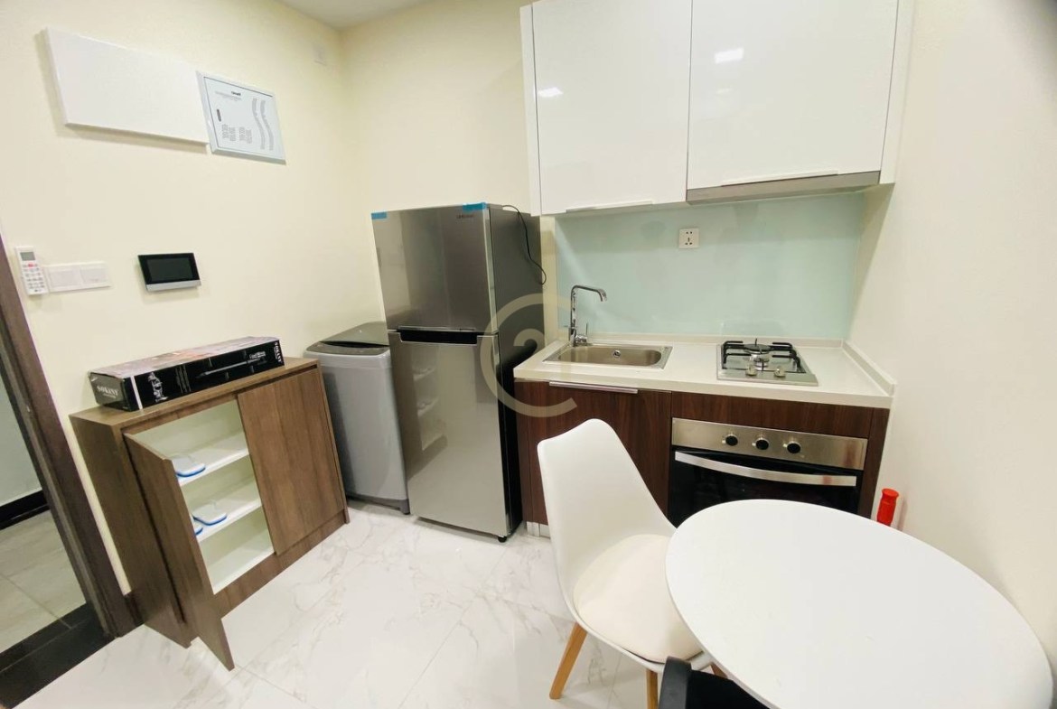 Nice Studio room for rent at St 2004