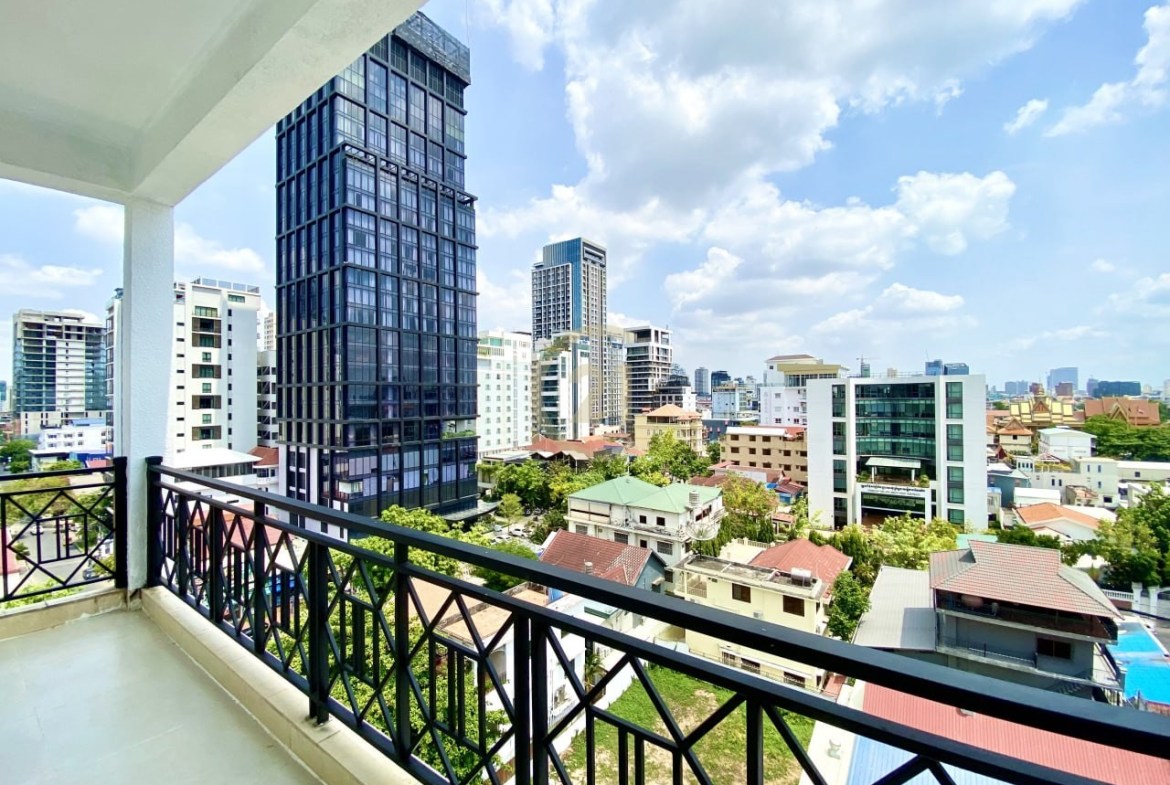 CLASSIC THREE BEDROOM FOR RENT