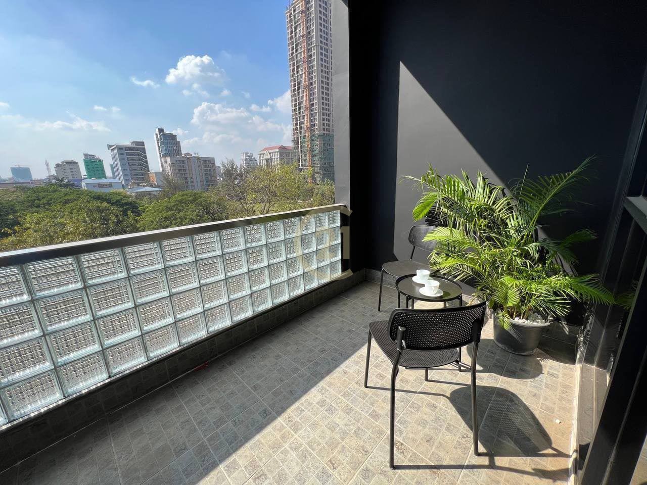 WESTERN TWO BEDROOM FOR RENT