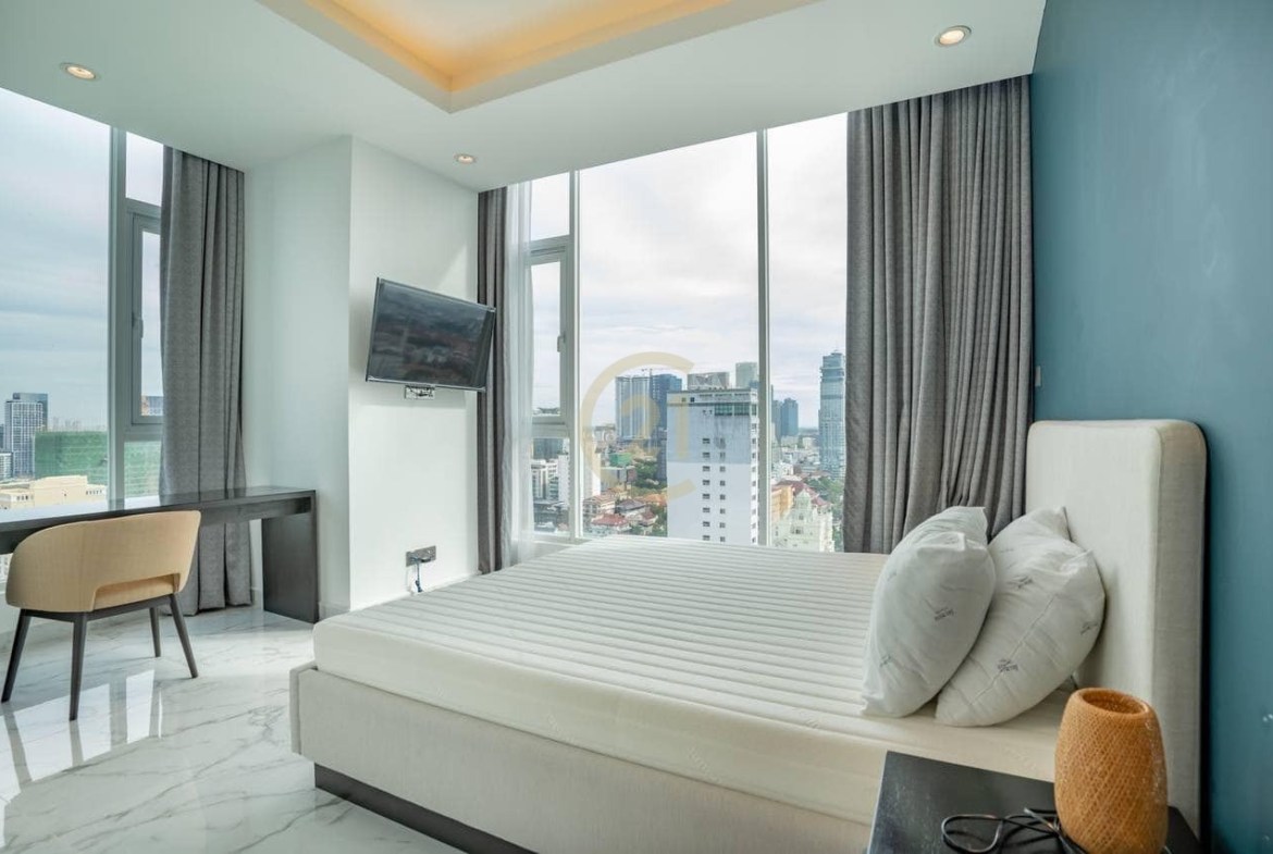 Luxury 2 Bedroom Condo For Rent At BKK1