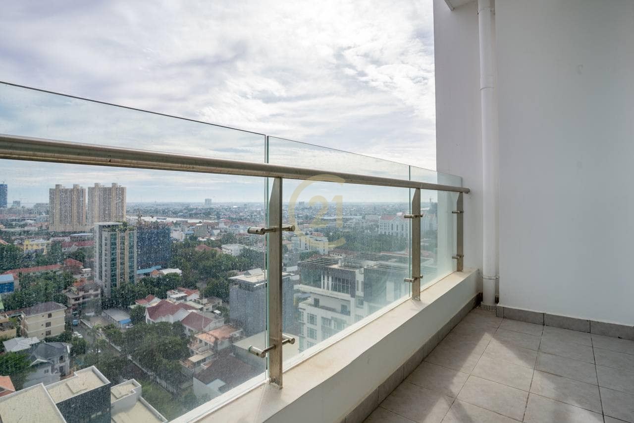 Luxury 2 Bedroom Condo For Rent At BKK1
