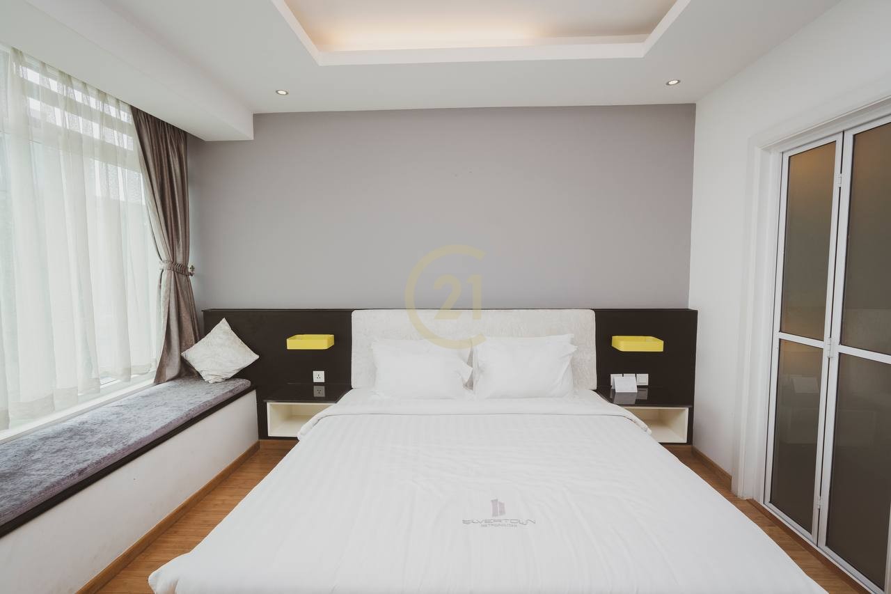 Luxury 2 Bedroom Apartment For Rent At BKK1