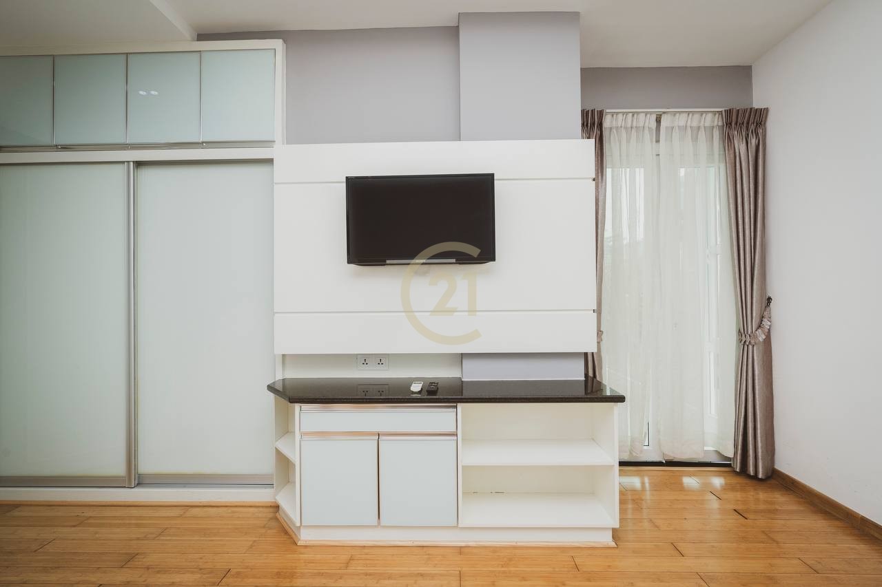 Luxury 2 Bedroom Apartment For Rent At BKK1