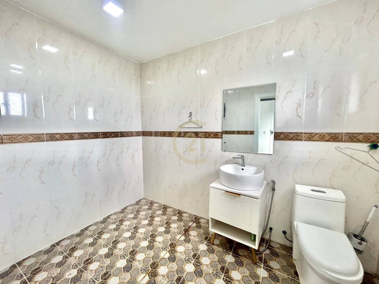 Pent House For Rent At Psar Derm Thkov