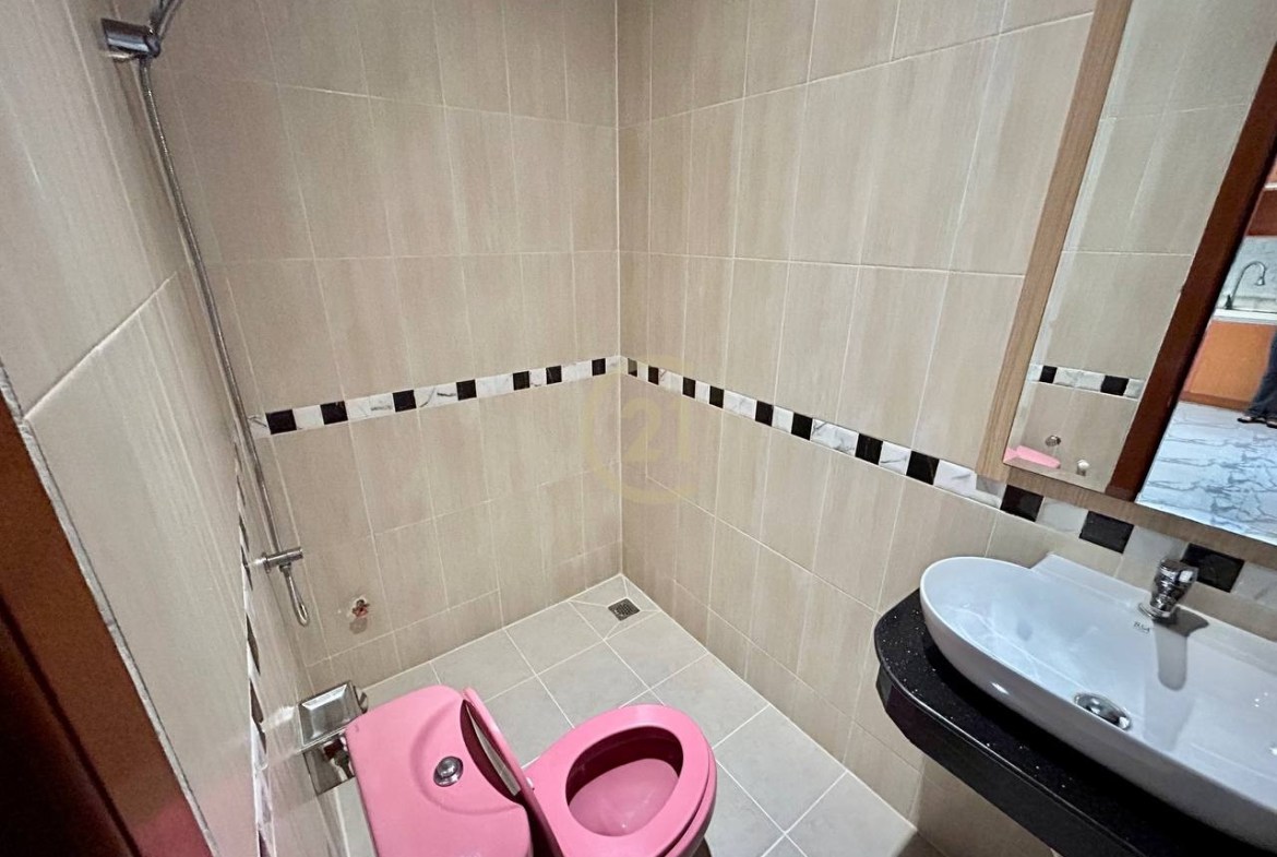 2 Bedroom For Rent At Psar Derm Thkov