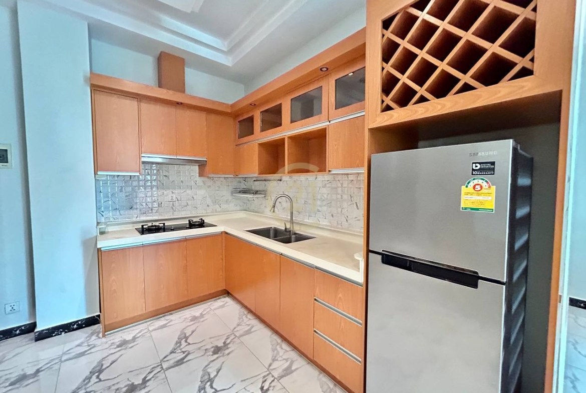 2 Bedroom For Rent At Psar Derm Thkov