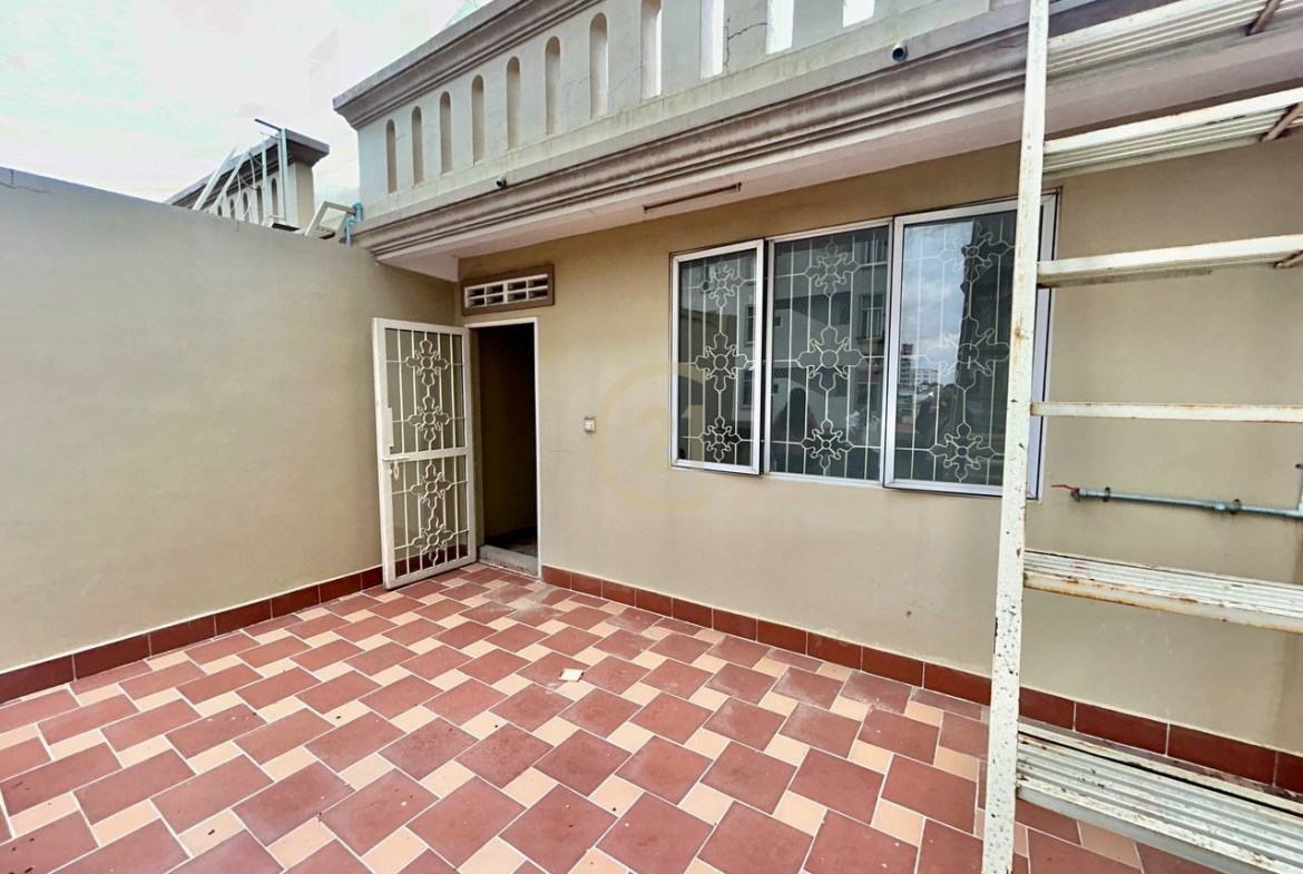 House For Rent At Psar Derm Thkov