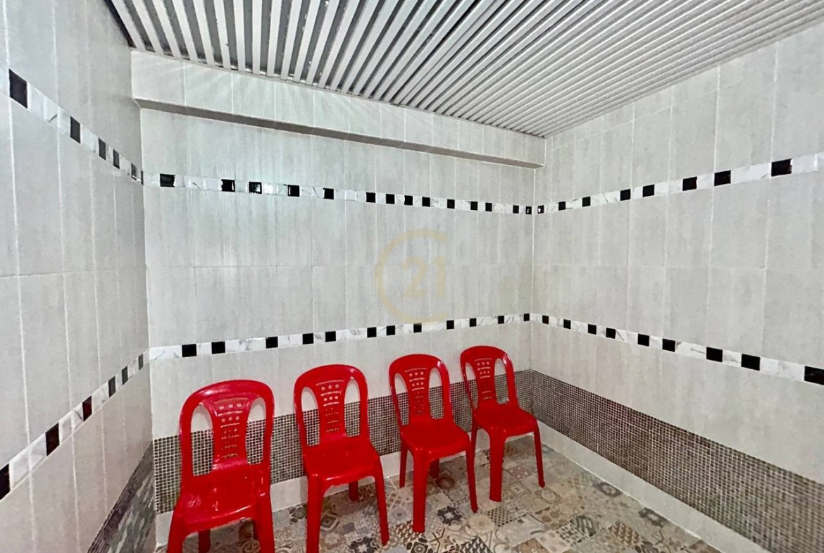 Nice Two Bed for rent at Phsar Daeum Thkov