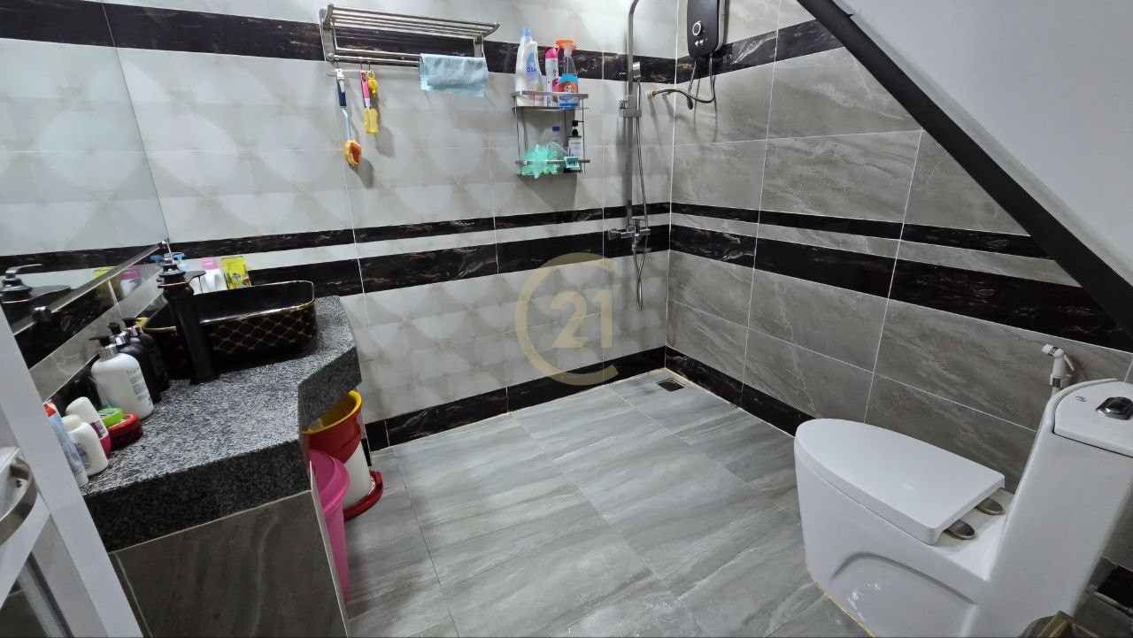 Nice Flat House for SALE at Prey Eng