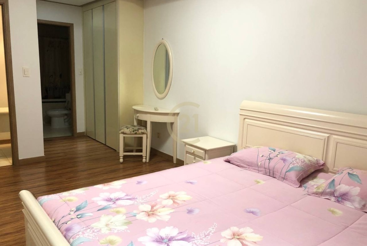 2 Bedroom Apartment for rent at Toul Kork