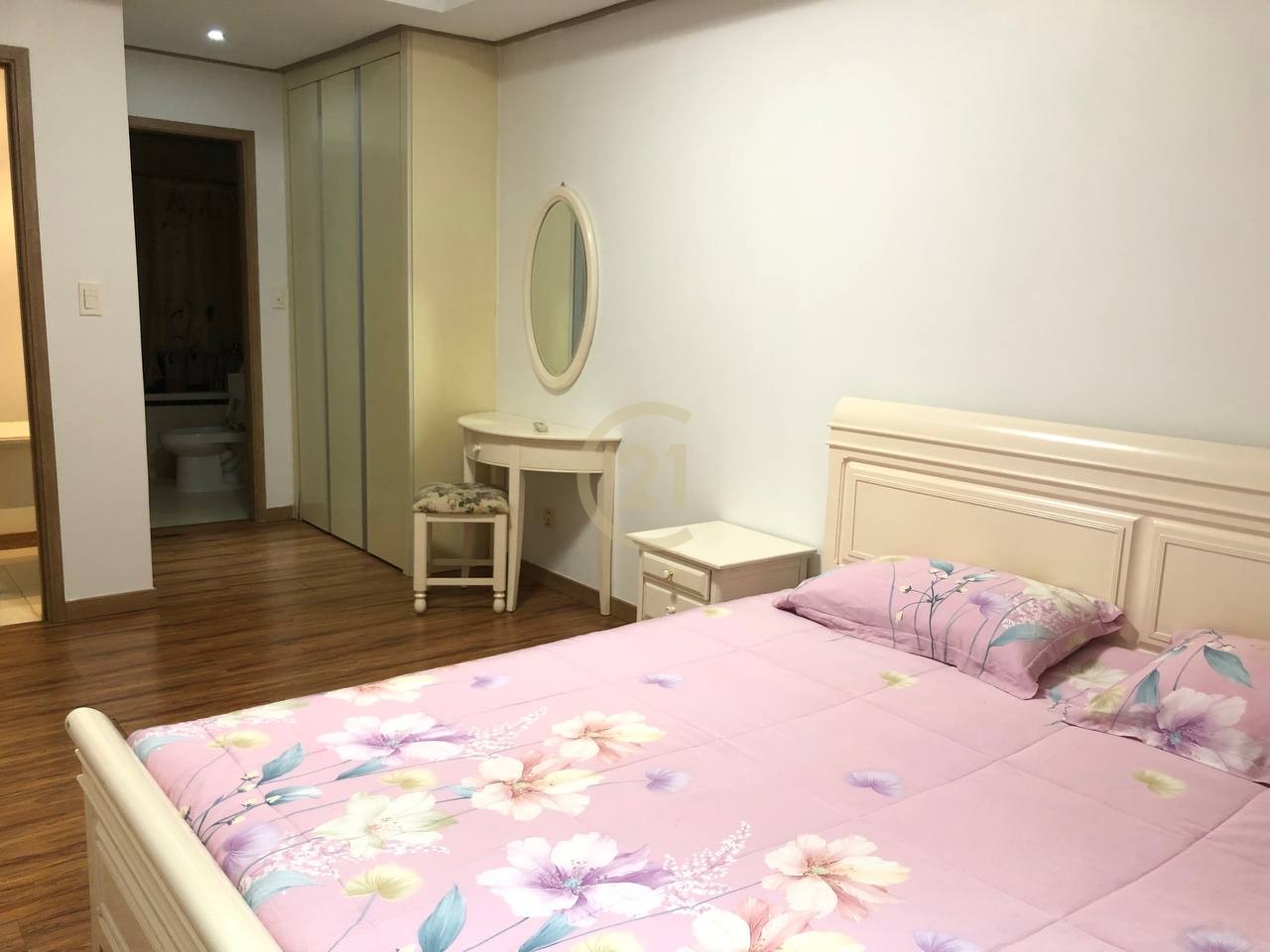2 Bedroom Apartment for rent at Toul Kork