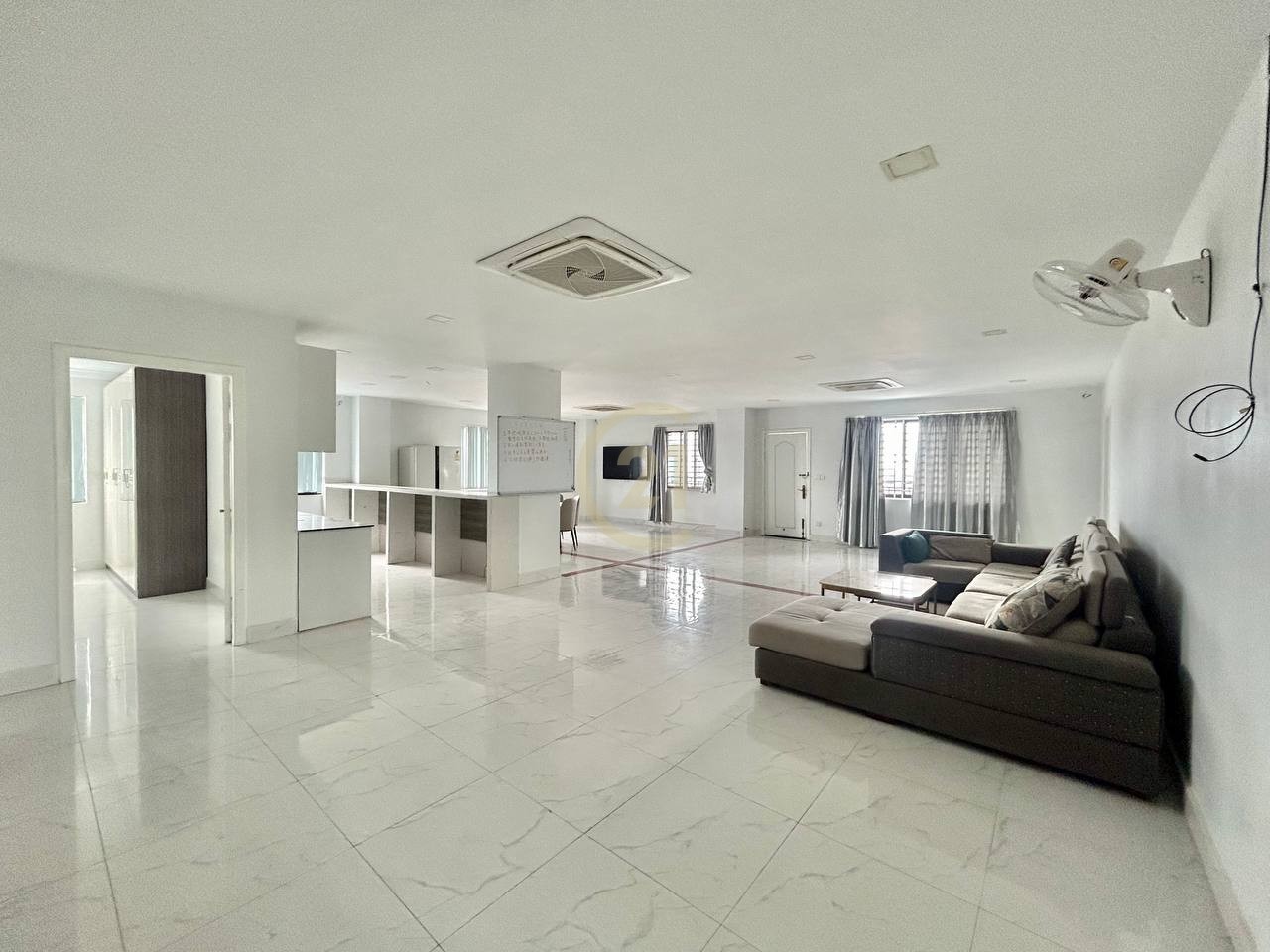 Pent House For Rent At Psar Derm Thkov