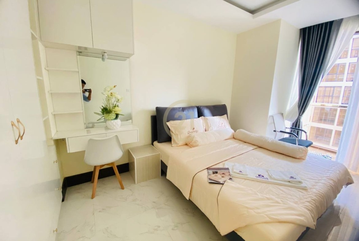Nice Studio room for rent at St 2004