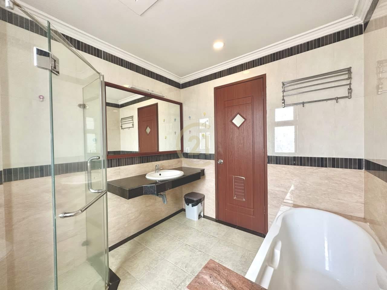 Modern 3Bedroom apartment for rent at BKK1