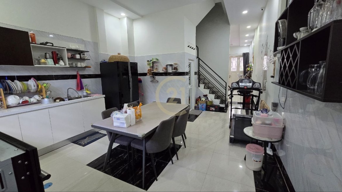 Nice Flat House for SALE at Prey Eng