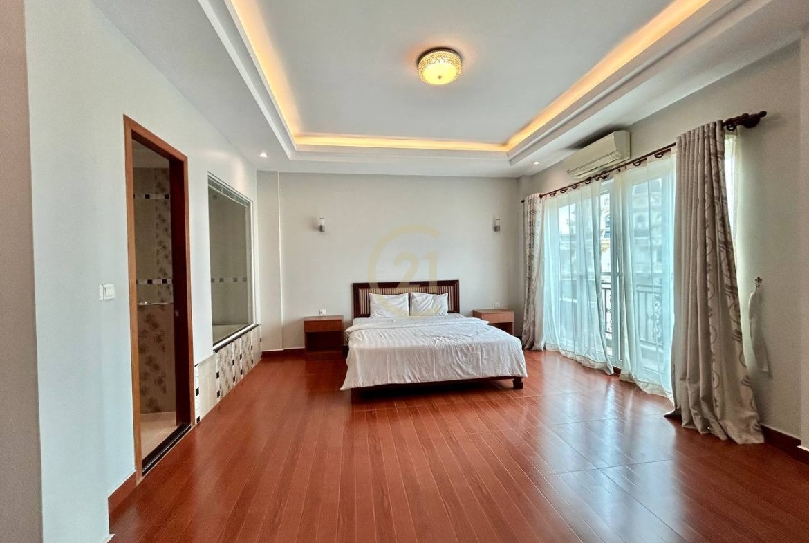 2 Bedroom For Rent At Psar Derm Thkov