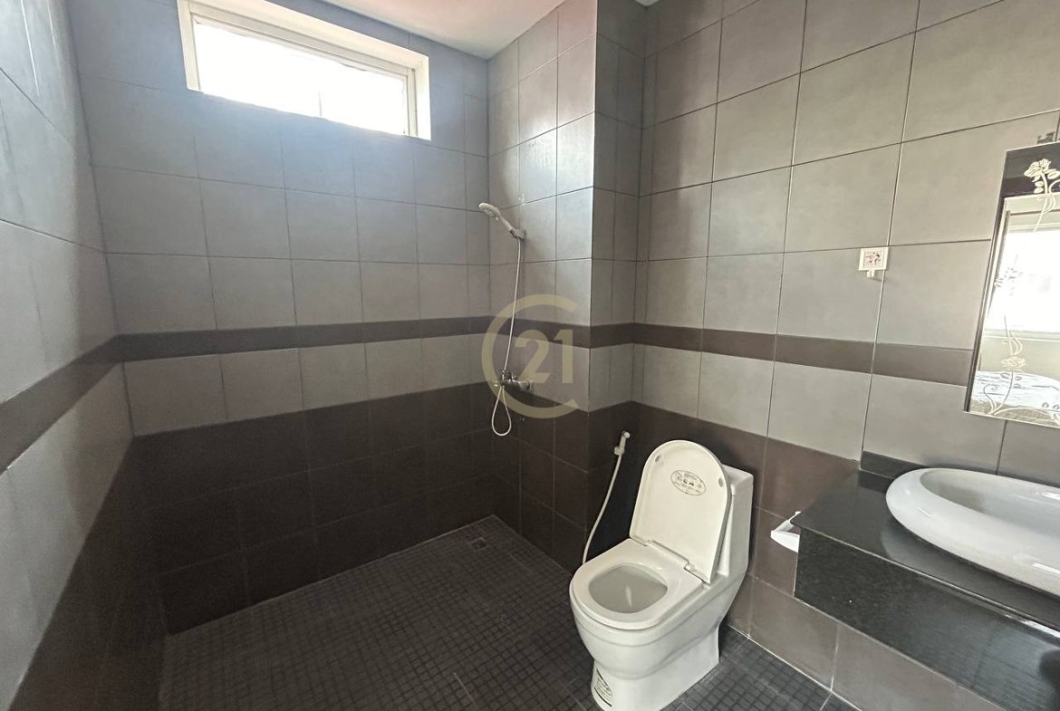 Specious 2 Bedroom for rent at TTP