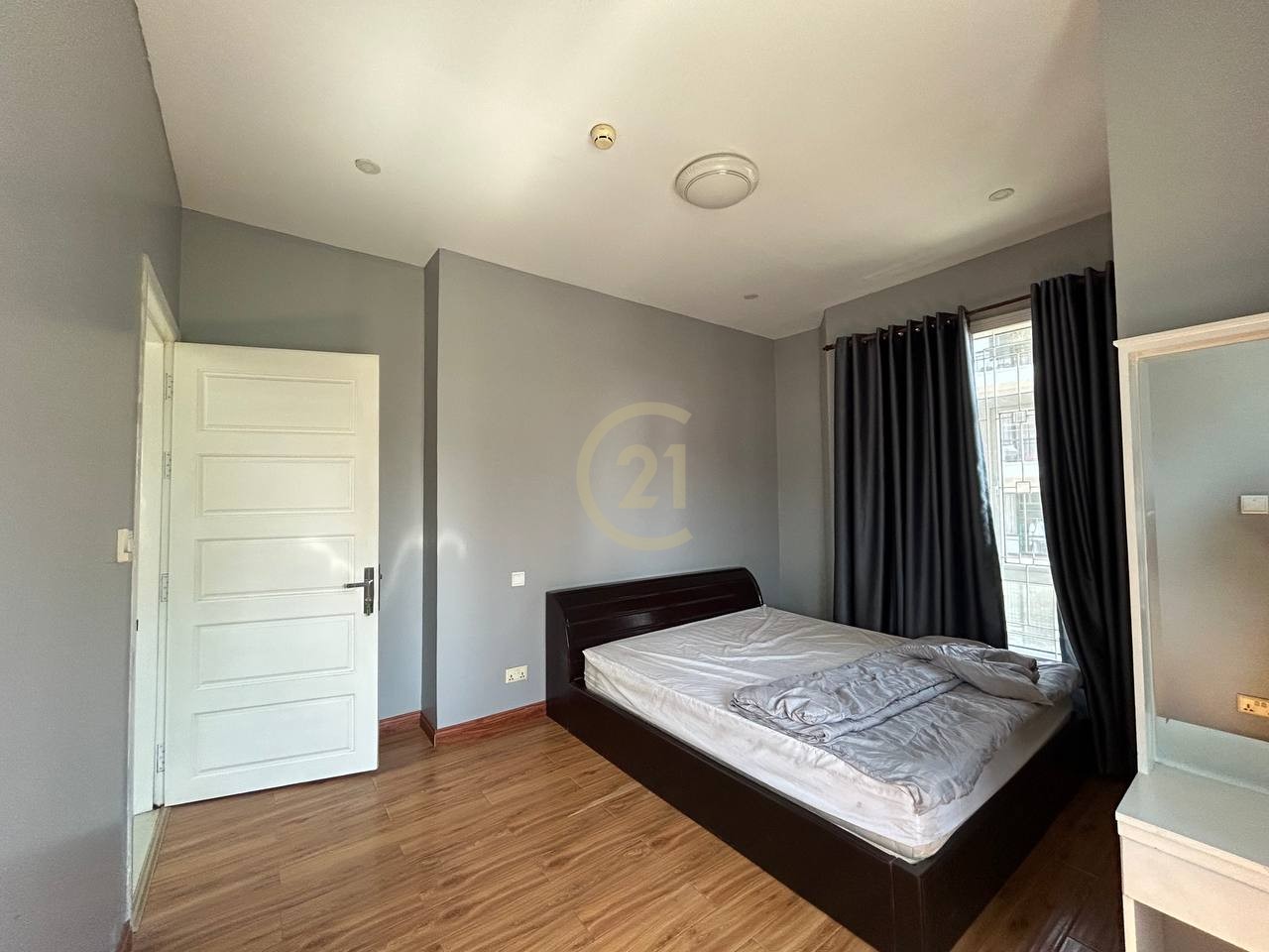 2 Bedroom For Rent At Psar Derm Thkov
