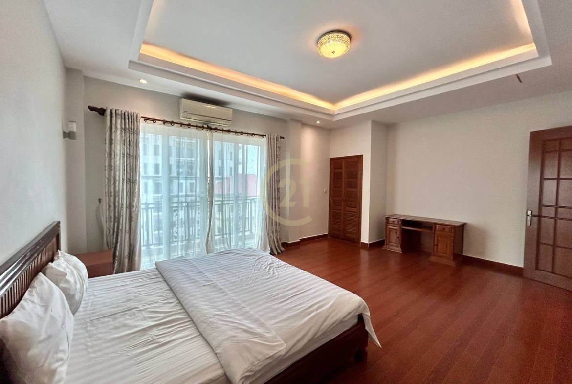 2 Bedroom For Rent At Psar Derm Thkov