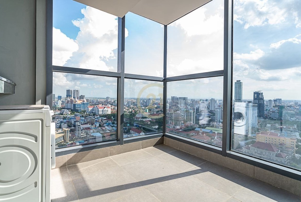 3 Bedroom For Rent At Tonle Bassac