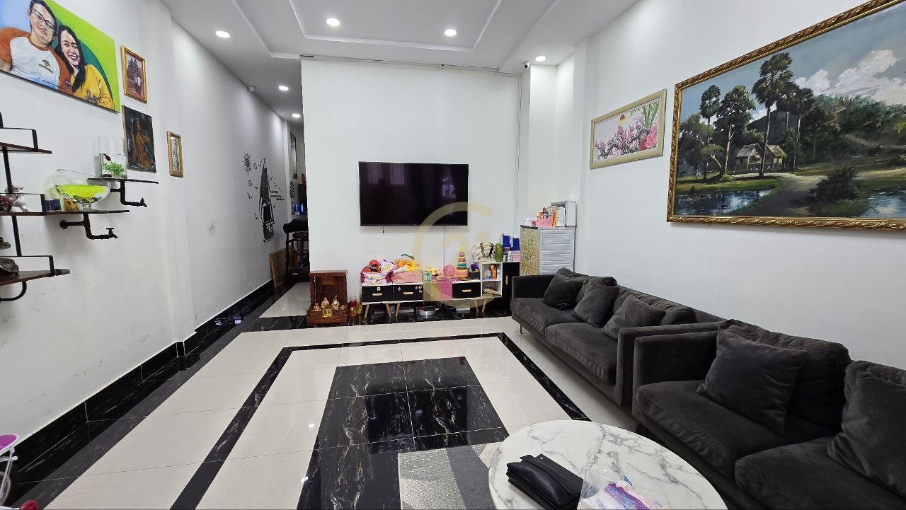 Nice Flat House for SALE at Prey Eng