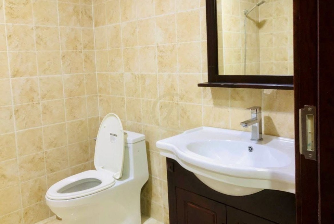 Studio Room Condo for Rent at Olympic