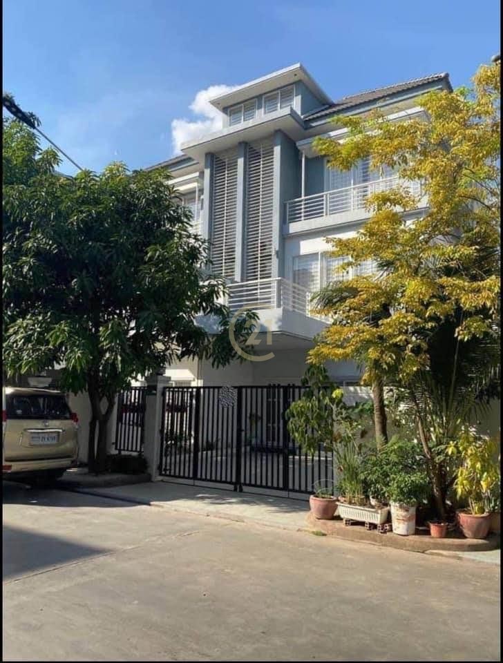 435679391_322095057659507_9128252615683621022_n