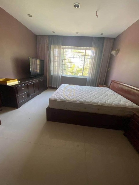 Villa for rent in tonle bassac with fully furniture