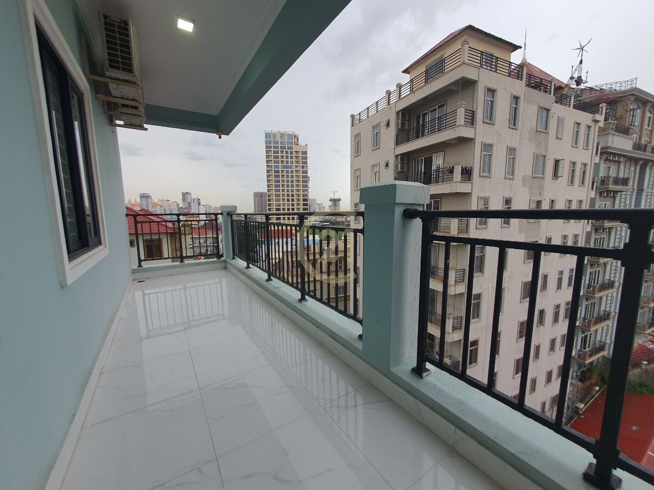 Spacious one bedroom for rent with big balcony