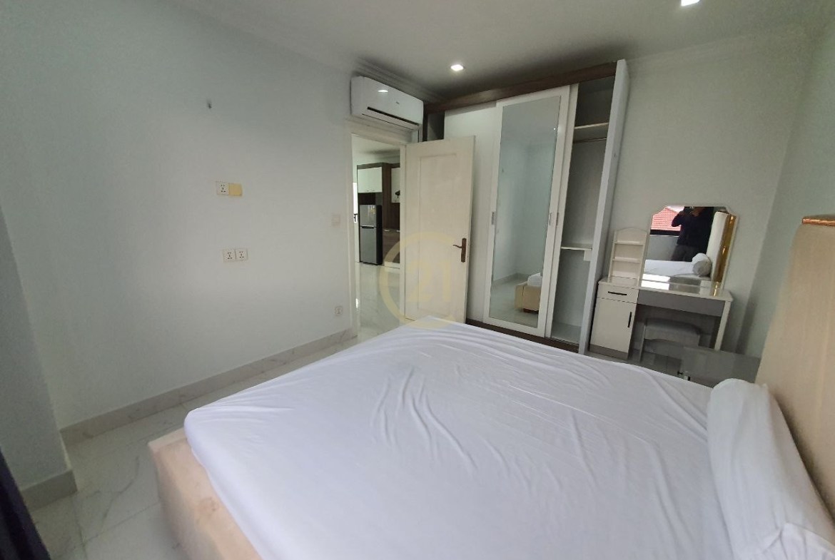 Spacious one bedroom for rent with big balcony