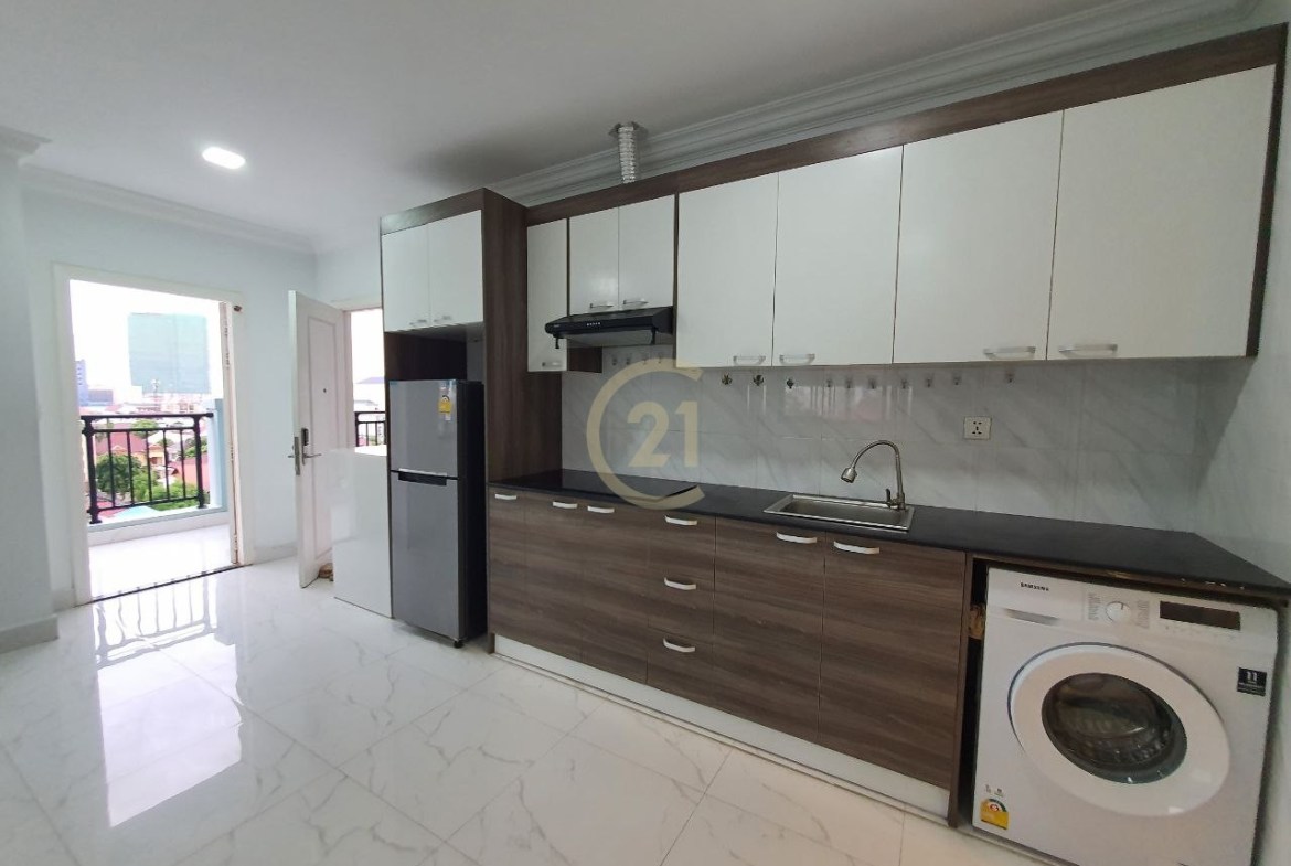 Spacious one bedroom for rent with big balcony