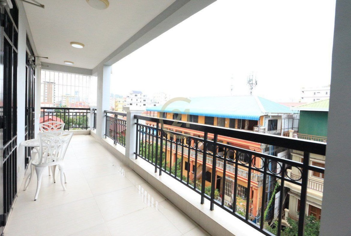 Biggest 2 Bedroom for rent at Russian market