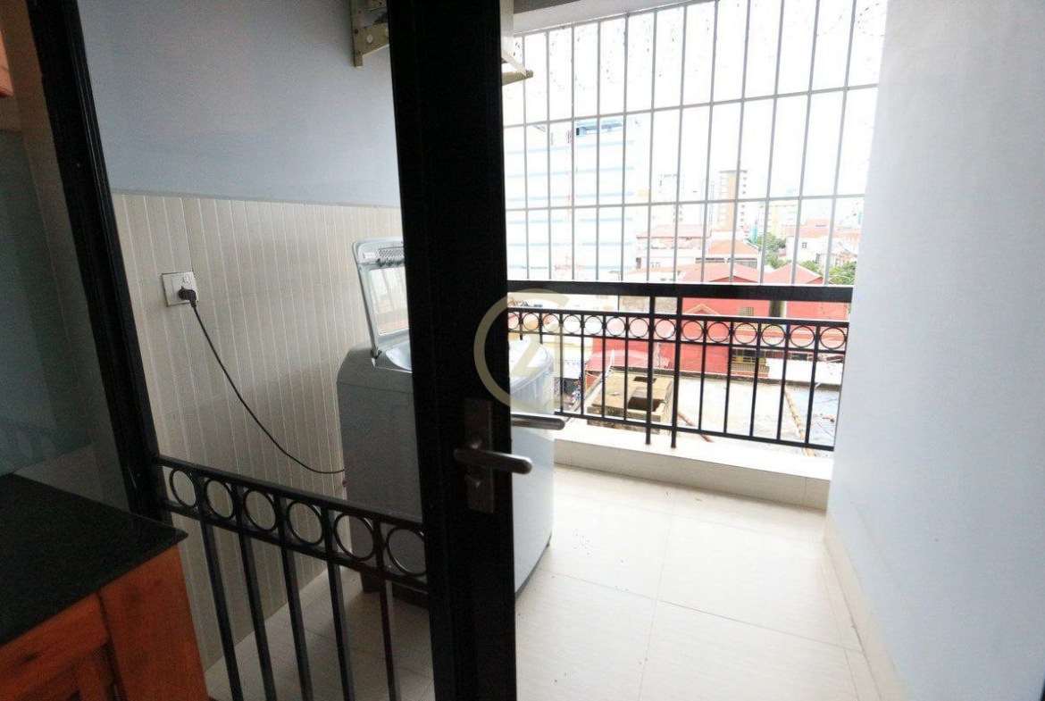Biggest 2 Bedroom for rent at Russian market