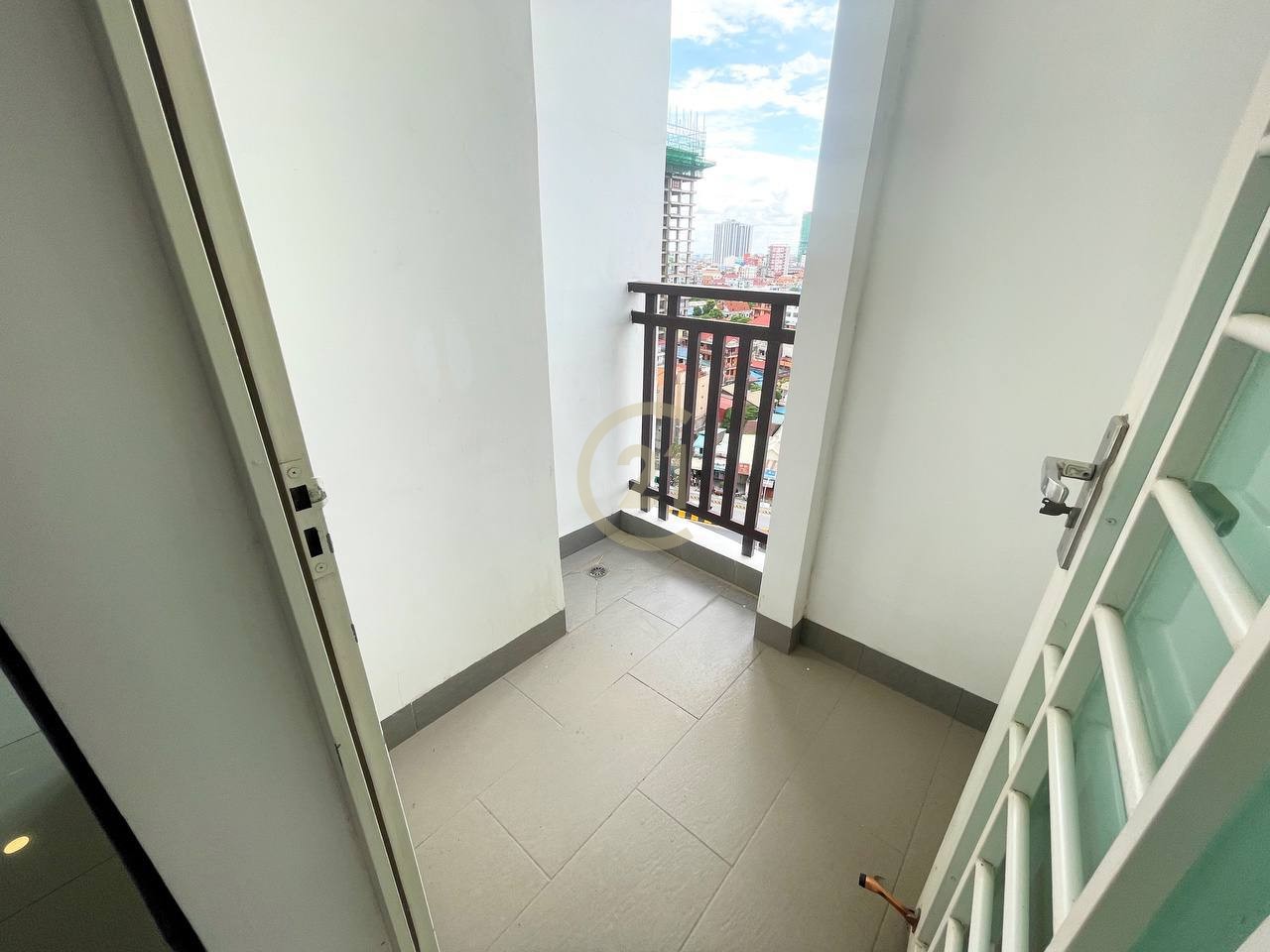 Three bedroom for rent at Chamkamon