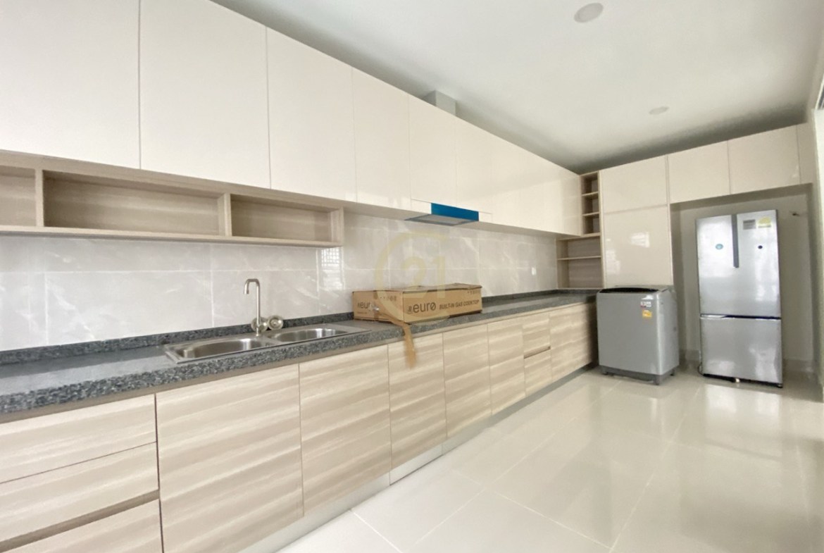 Nice Villa for rent at Peng Hout