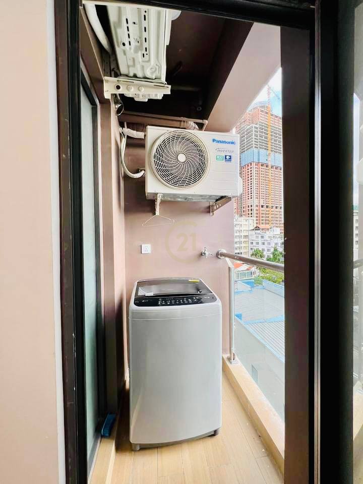 Available one bedroom at TK