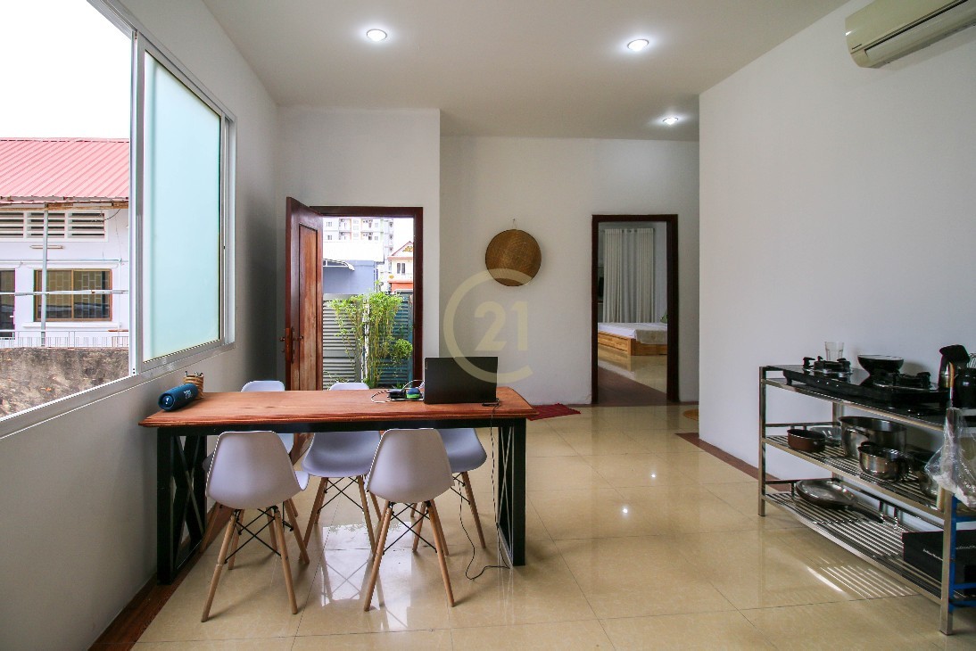 Beautiful 2 Bedroom for Rent at Toul Tom Poung
