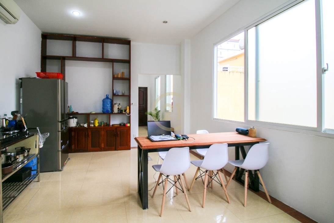 Beautiful 2 Bedroom for Rent at Toul Tom Poung