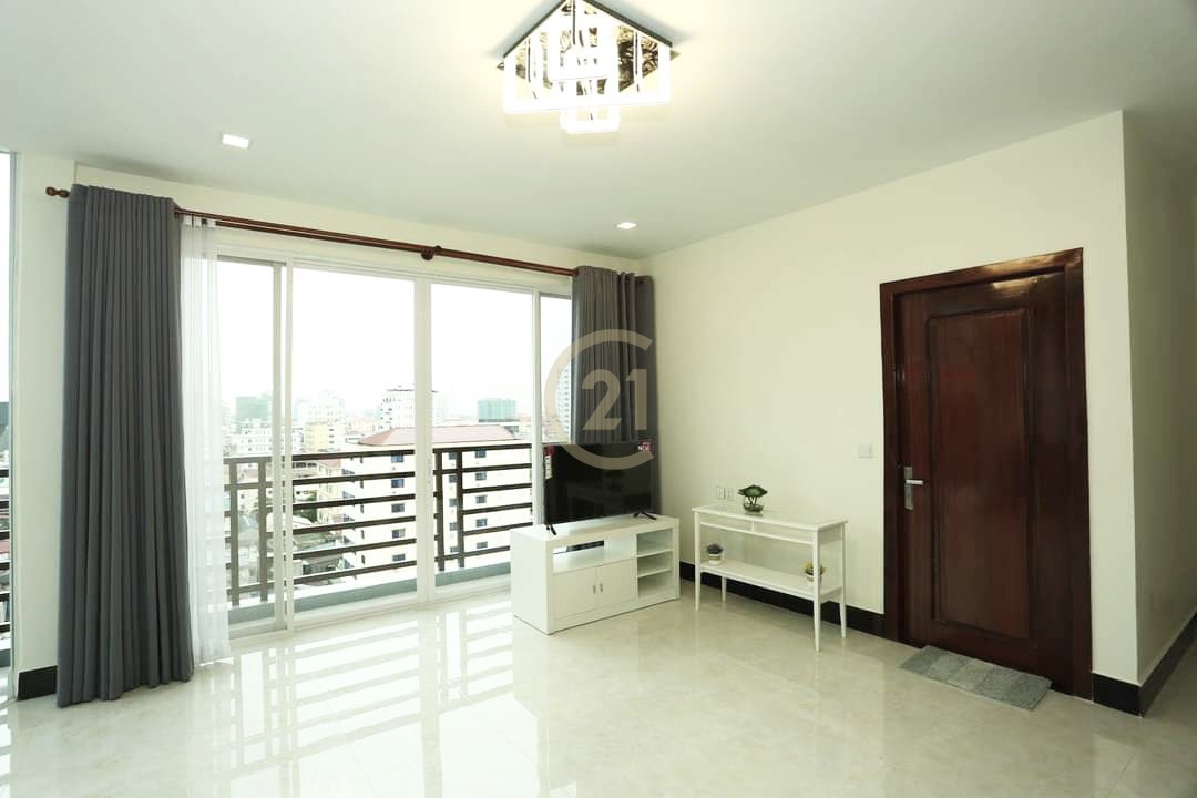 Penthouse Three Bedroom For Rent at BKK2