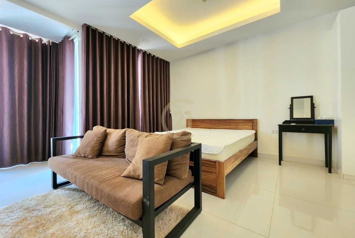 Available studio room for rent at BKK1