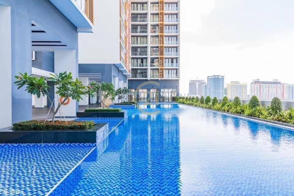 Luxury One Bedroom for rent at Skyline