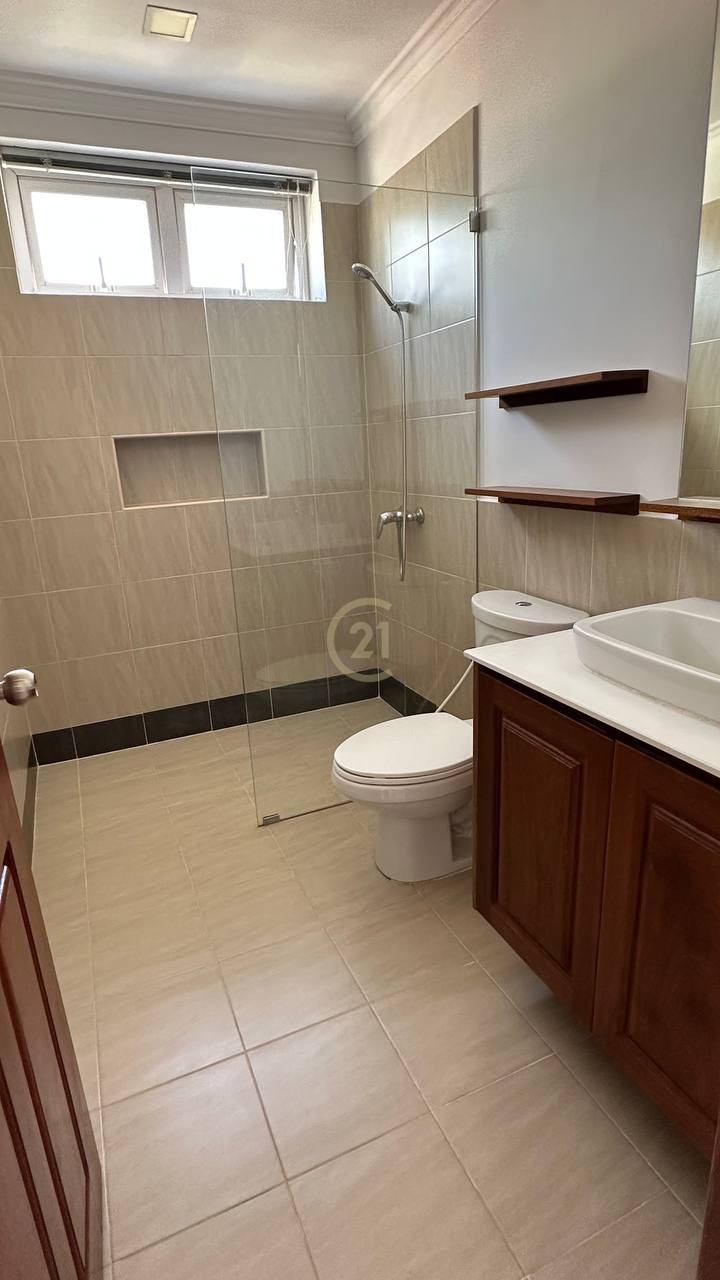 Specious 1 Bedroom for rent at Olympic
