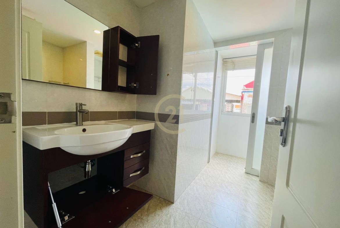 Modern 2 Bedroom for Rent at Doun Penh