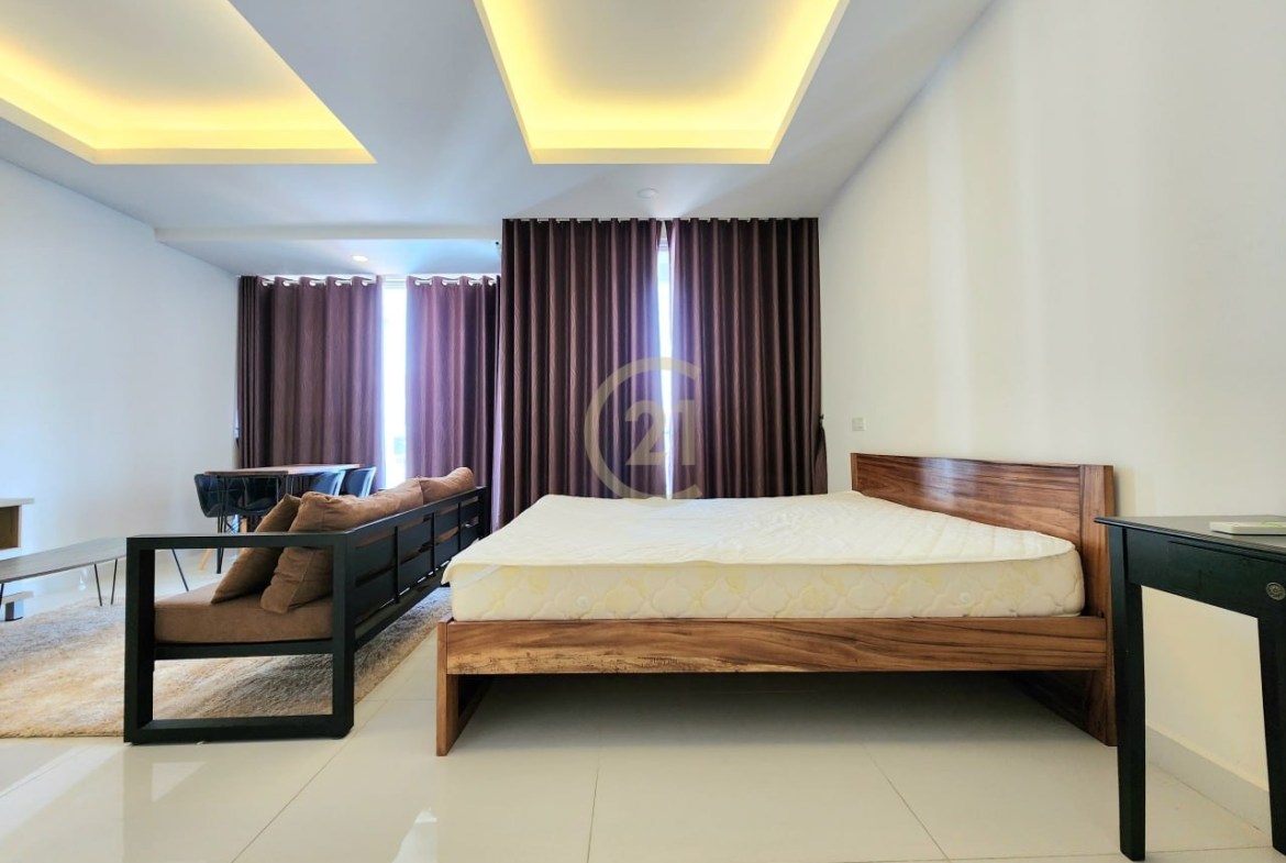Available studio room for rent at BKK1