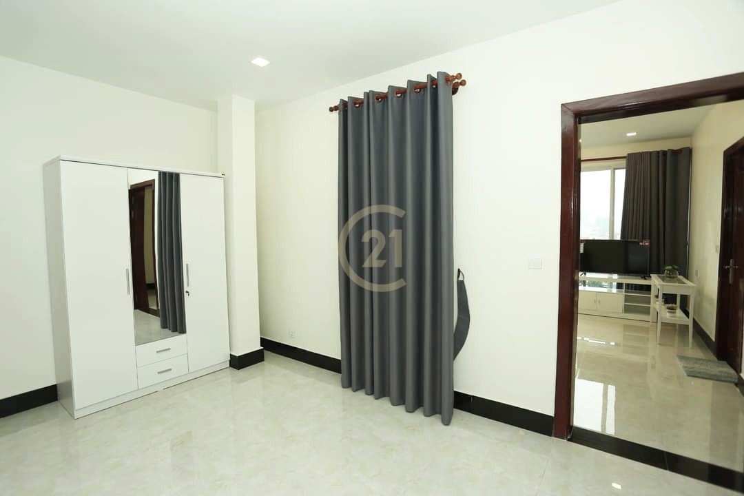 Penthouse Three Bedroom For Rent at BKK2