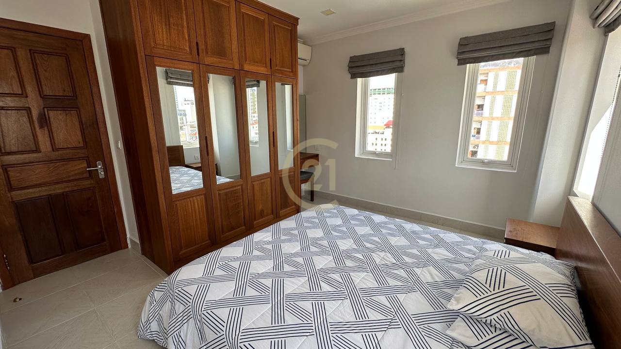 Specious 1 Bedroom for rent at Olympic