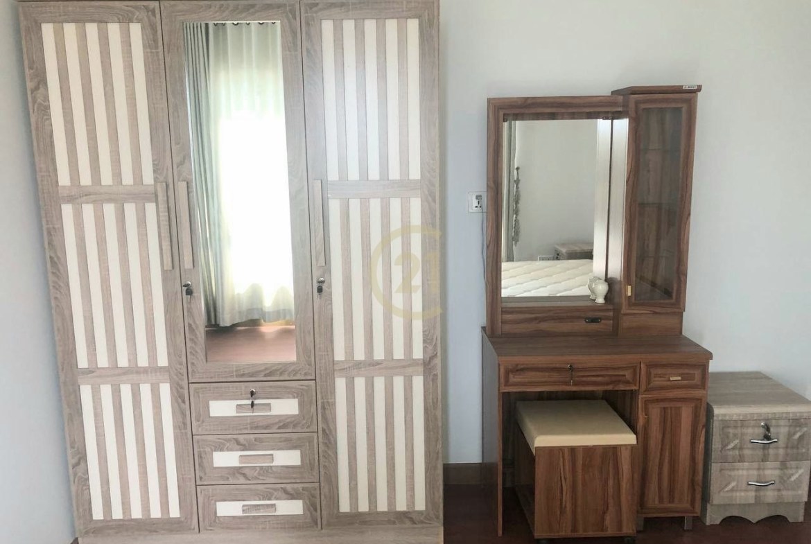 Brand new Three bedroom for rent at Chbar Aompov