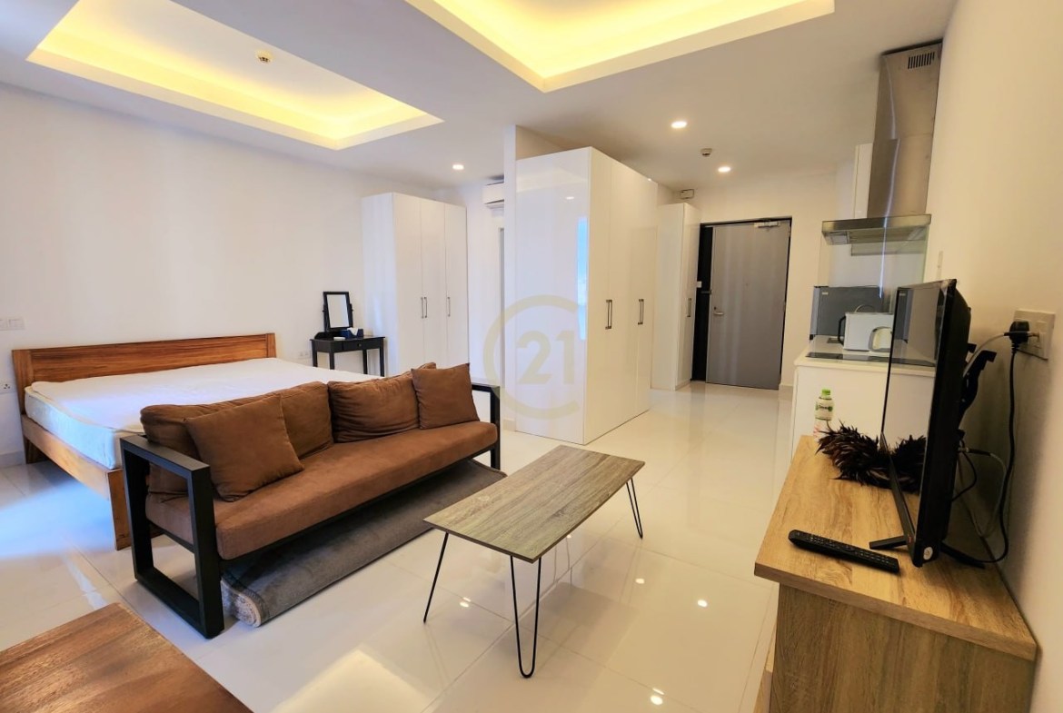 Available studio room for rent at BKK1