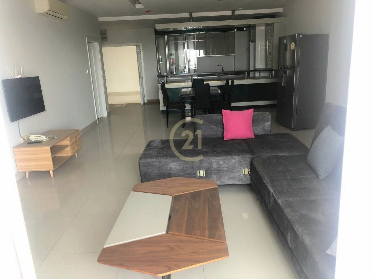 Brand new Three bedroom for rent at Chbar Aompov